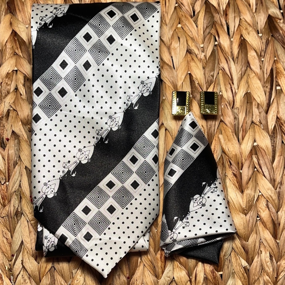 Black & White Men’s Tie, Pocket Square & Cuff Link Set